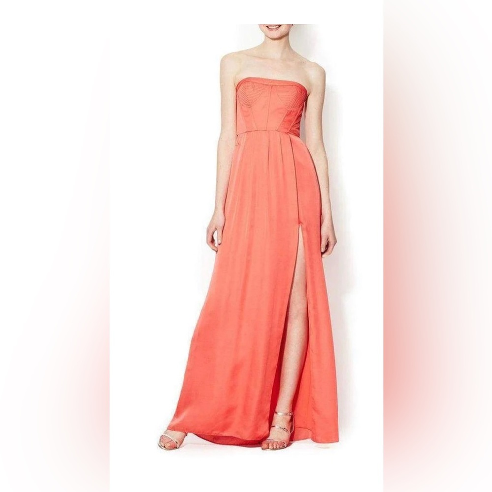 Sz 0 BCBG MAXAZRIA
Strapless Fitted Bustier Slit Dress